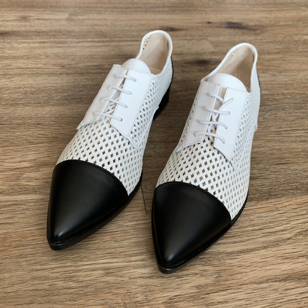 NEW Inniu Perforated Italian Leather Oxford in White Black - Size 40 Euro